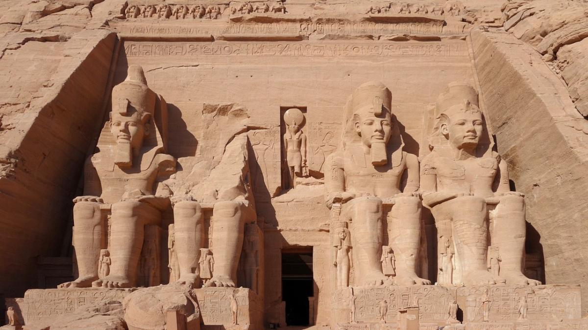 Discovering the temples of Abu Simbel and the picturesque city of Aswan
