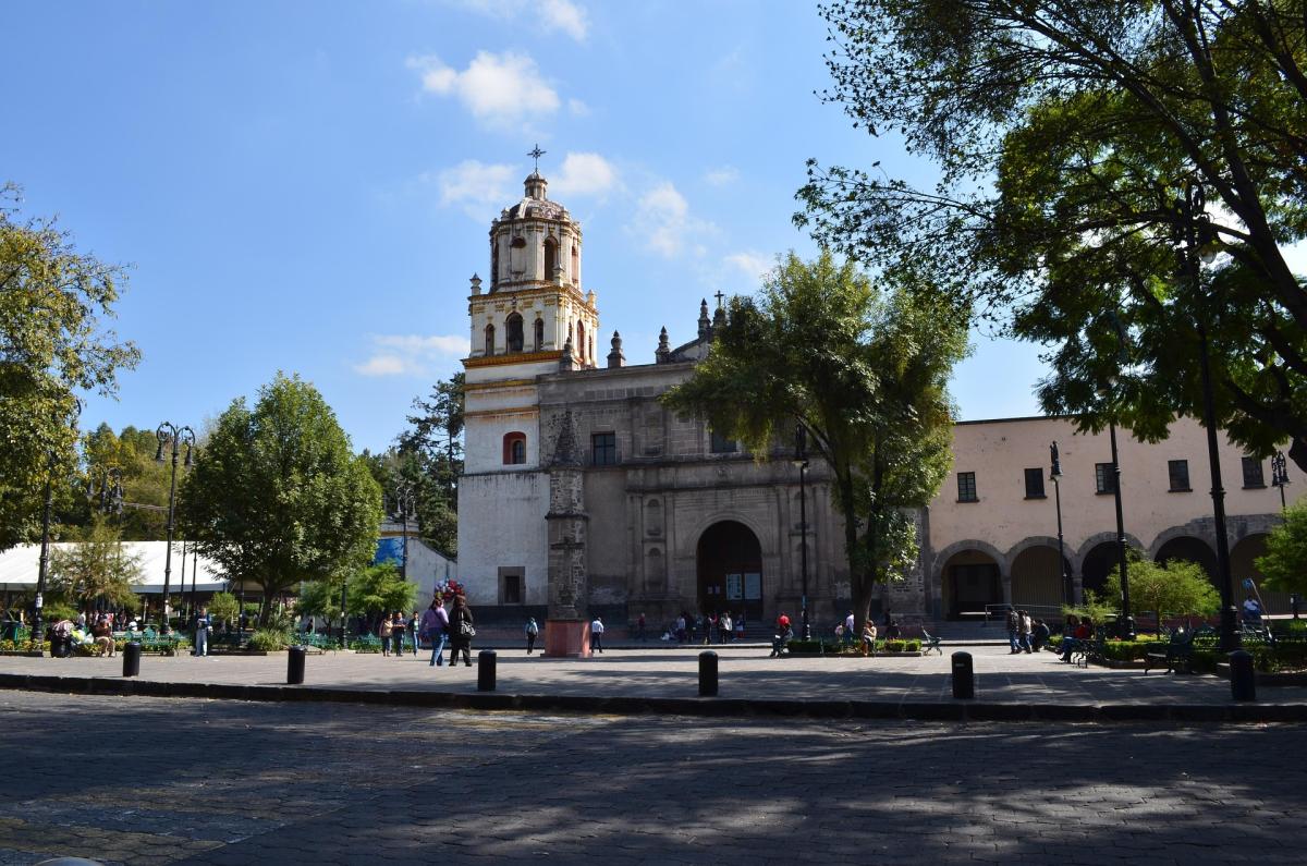 Stone and Spirit: How Mexicos Churches Chronicle the Soul of a Nation